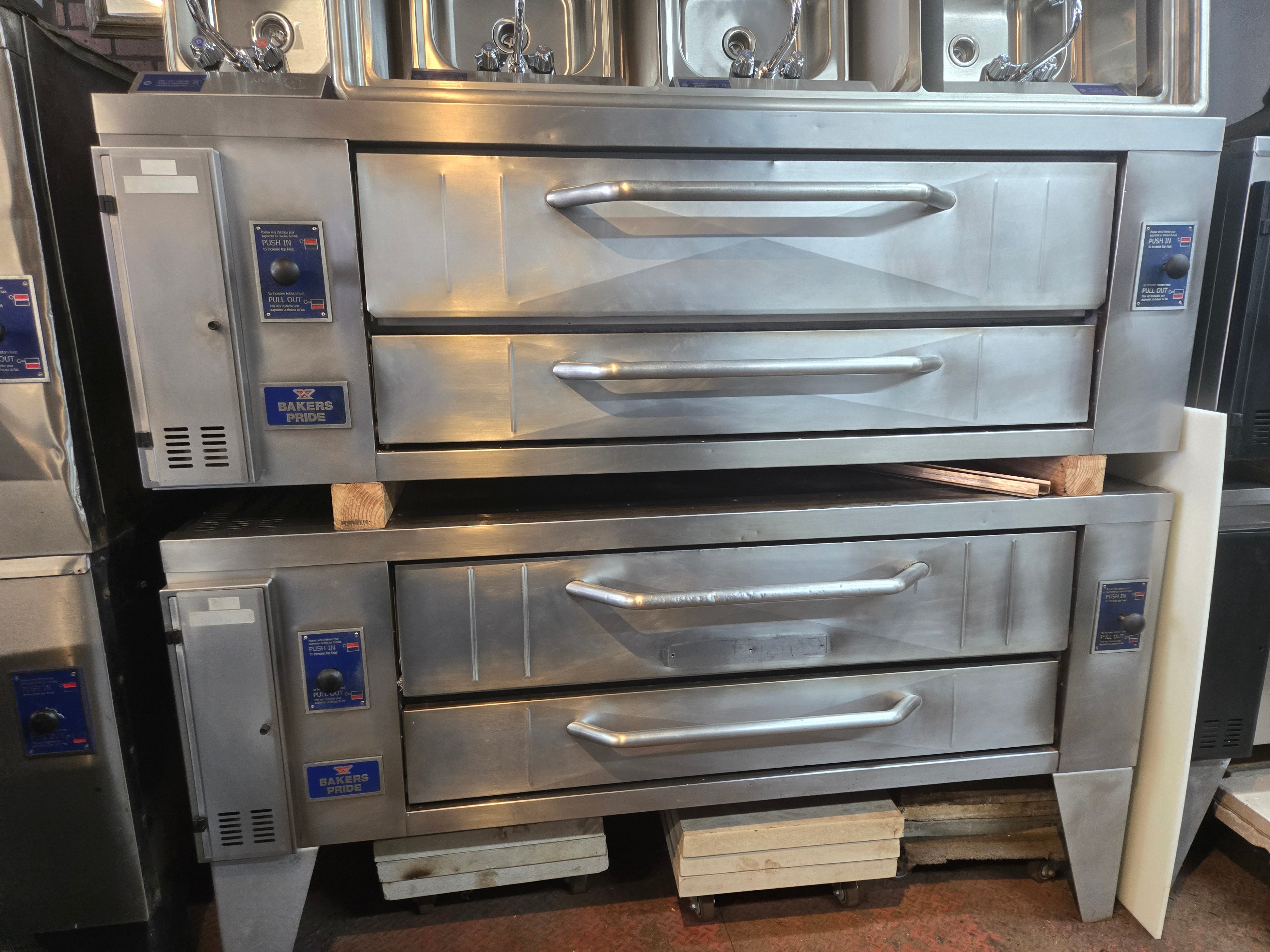 USED Bakers Pride Y602 Pizza Oven Set, NG